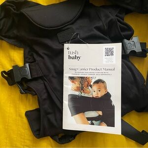 Black Snug Carrier